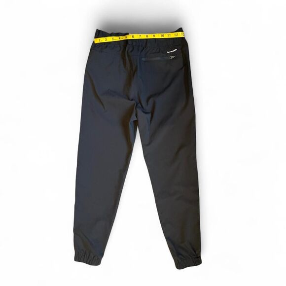 The-North-Face Men's Black and Navy Joggers-tracksuits - Black - Picture 2 of 3